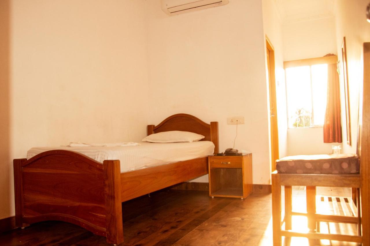 Hotel Nakshatra Karimganj Exterior foto