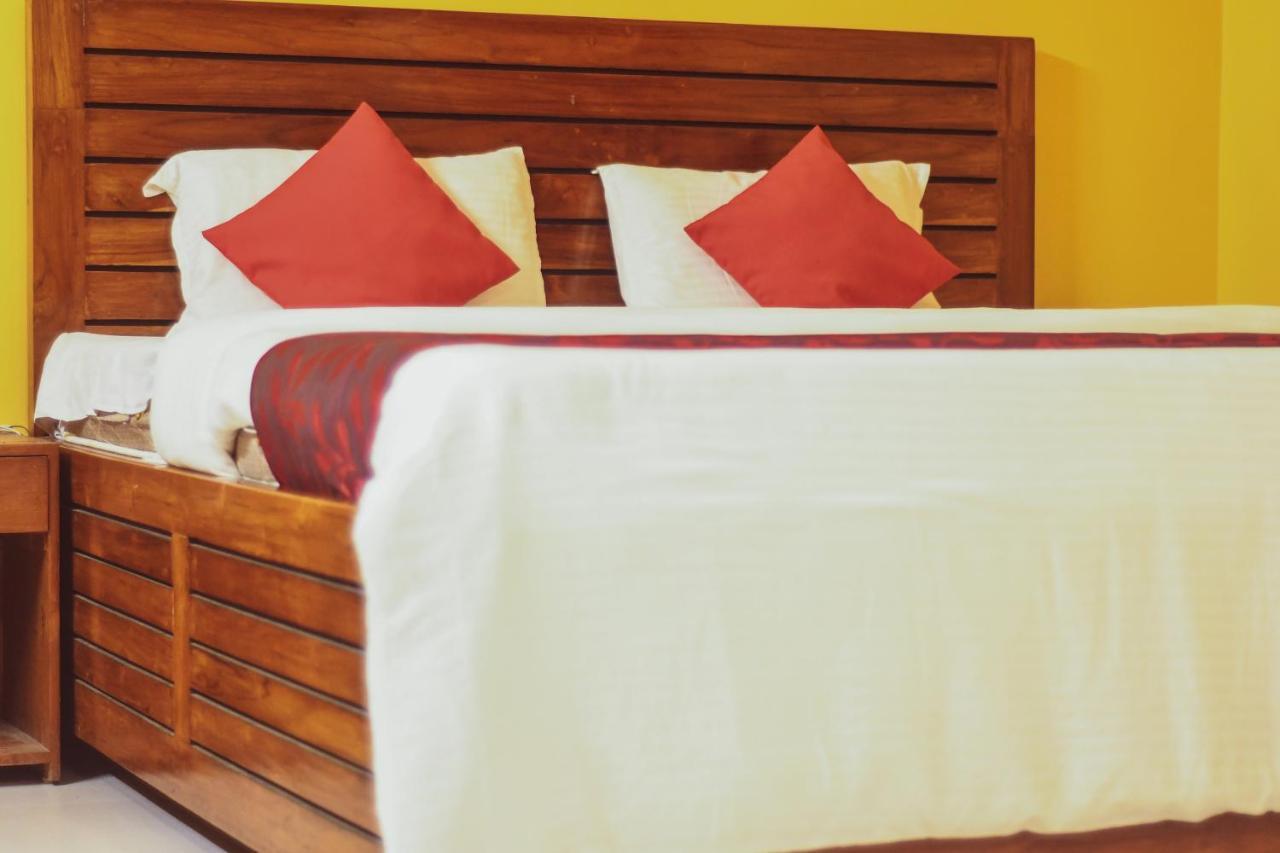 Hotel Nakshatra Karimganj Exterior foto